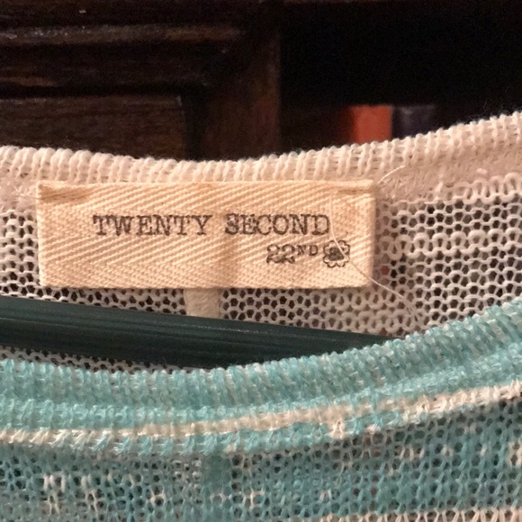 Top - Picture 2 of 3